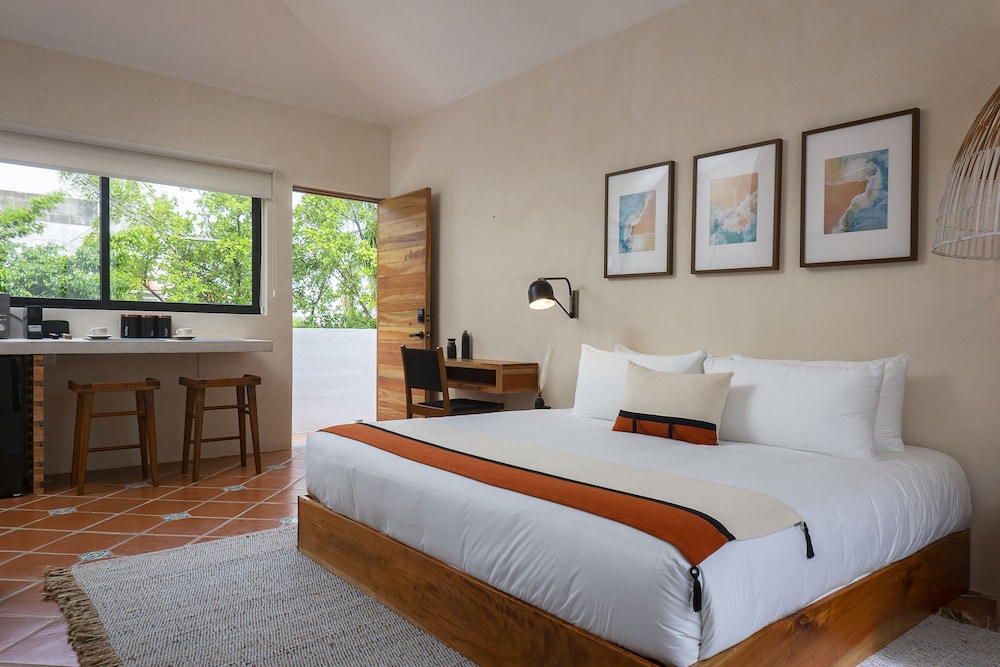 Luxury Room, 1 King Bed, Terrace - Photo 1