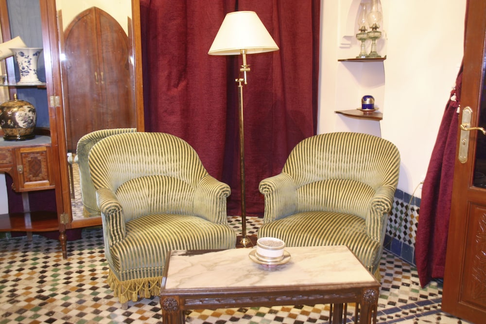 Royal Suite, Courtyard View - Photo 15