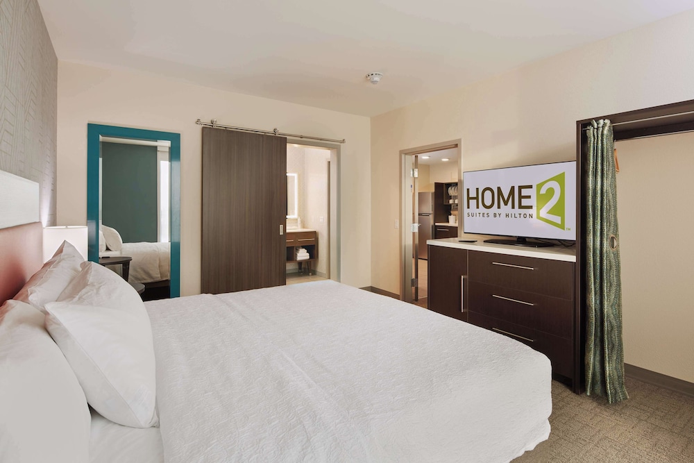 Suite, 1 King Bed, Accessible (Mobility & Hearing, Roll-In Shower) - Photo 1