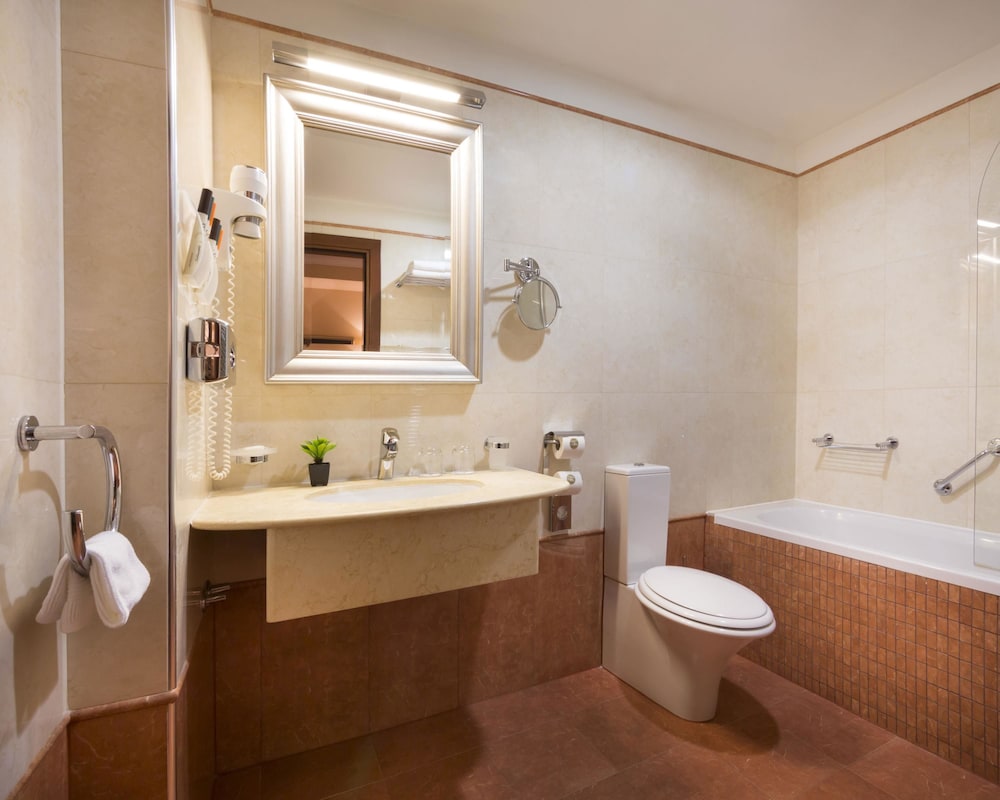 Deluxe Room, 2 Twin Beds - Photo 5
