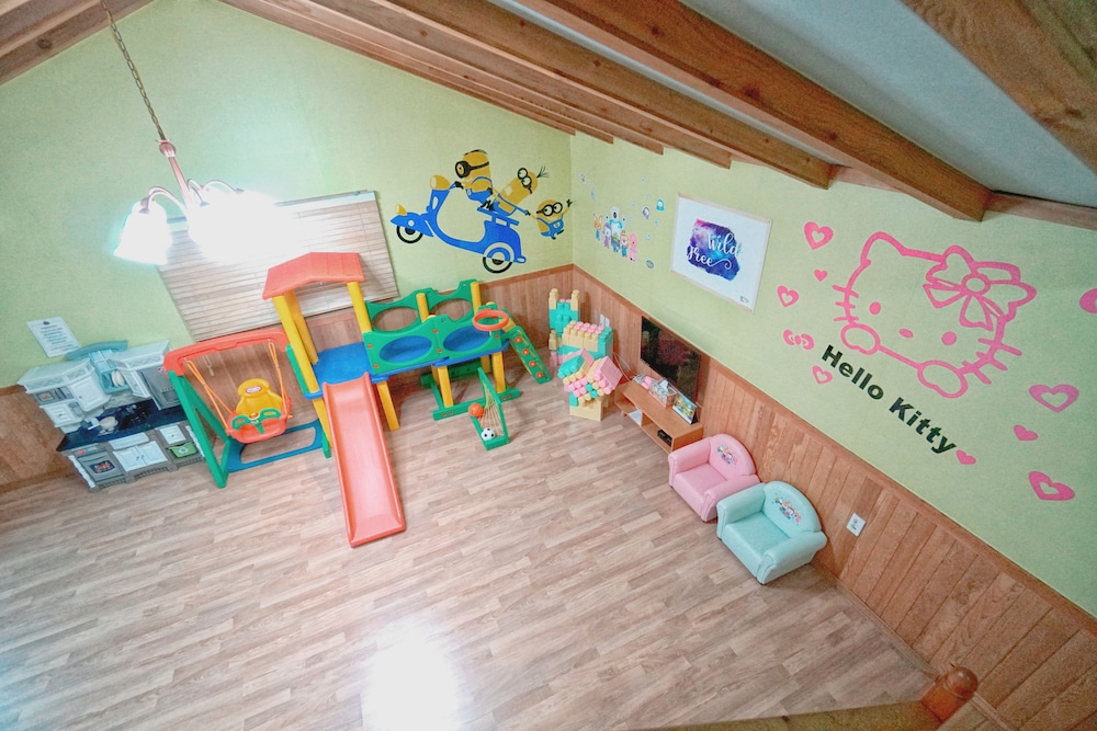 Kids Room - Photo 3