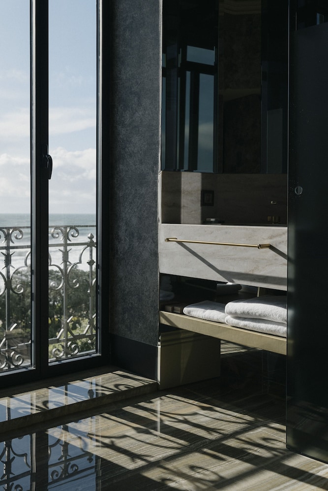 Manor House Ocean Front Suite
