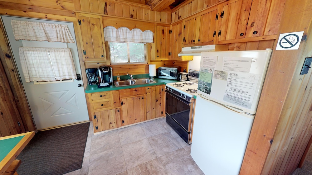 Classic Cabin, 1 Double Bed with Sofa bed, Fireplace, River View photo 3