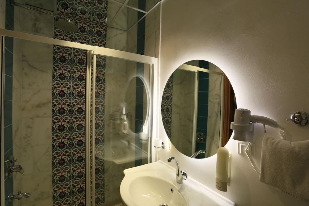 Double or Twin Room photo 3