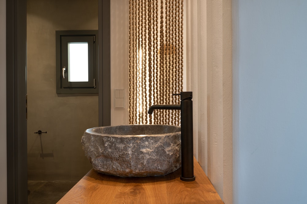 Junior Suite with plunge pool - Photo 27