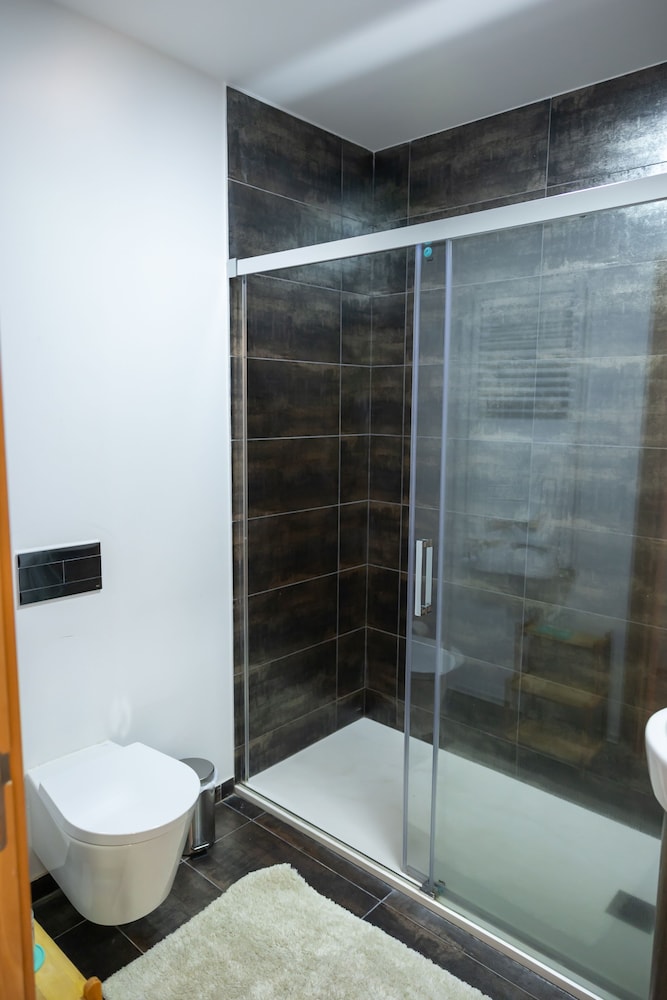 Traditional Suite - Photo 6