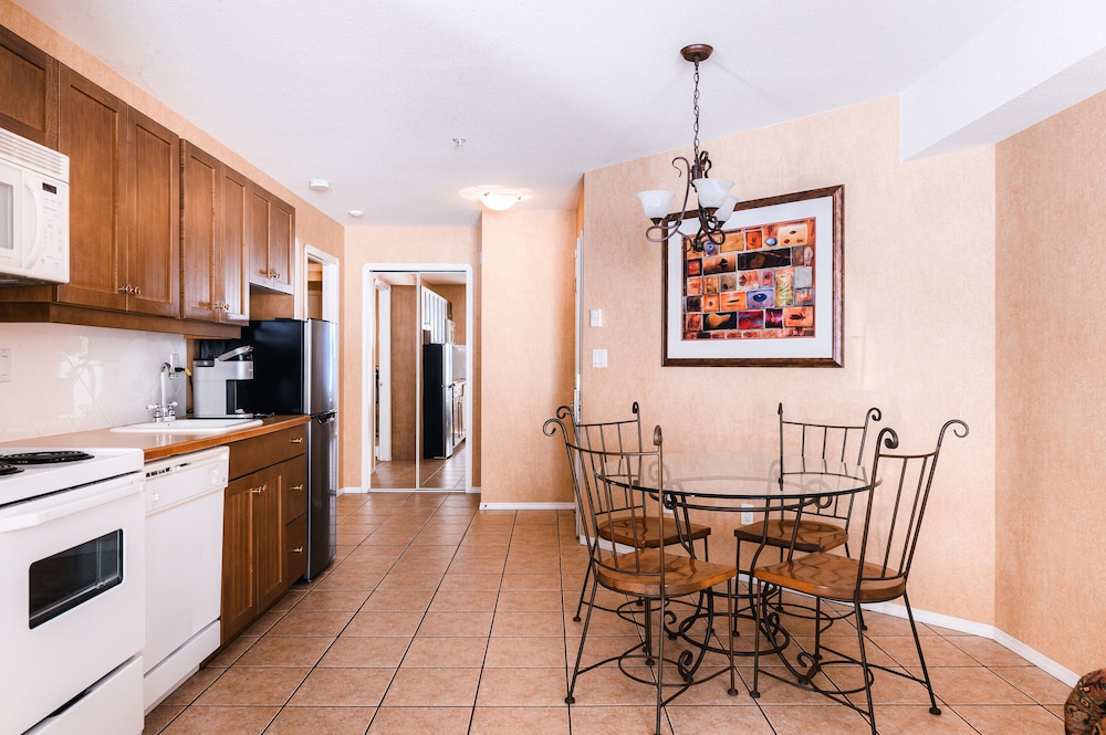 Standard Suite, 1 Bedroom, Balcony photo 3