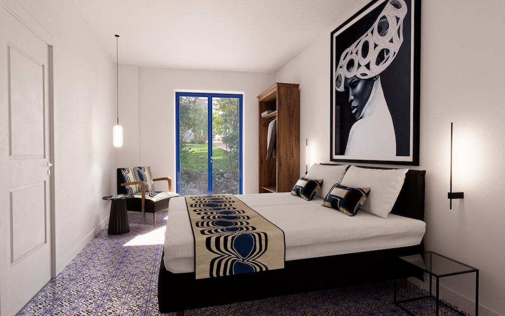 Family suite, 1 bedroom, terrace, garden view, next to main building