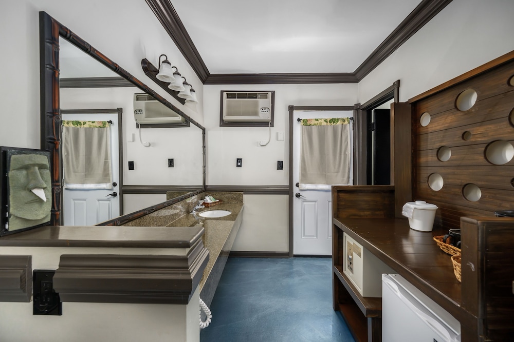 Suite, 2 Queen Beds photo 3