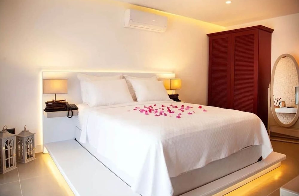 Suite Queen Bed