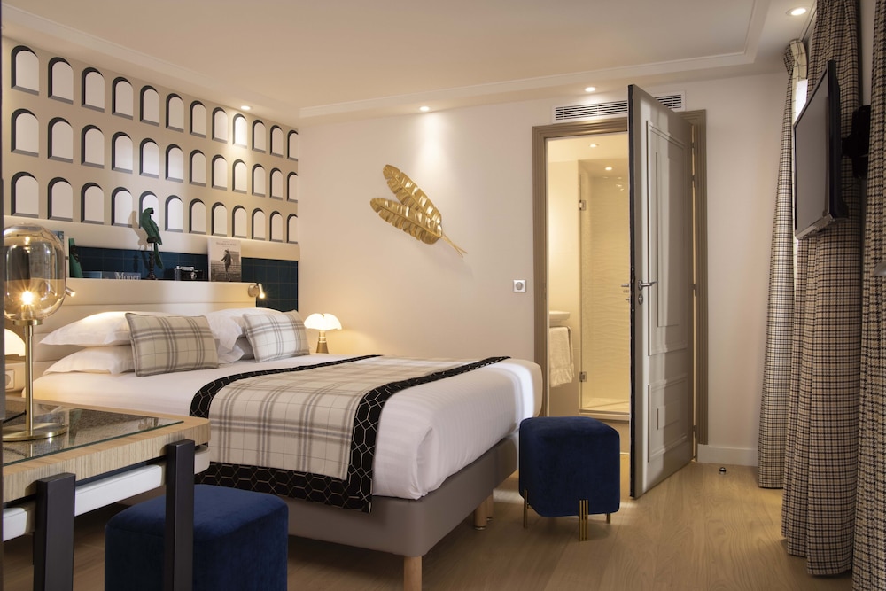 Superior Room thumbnail 5