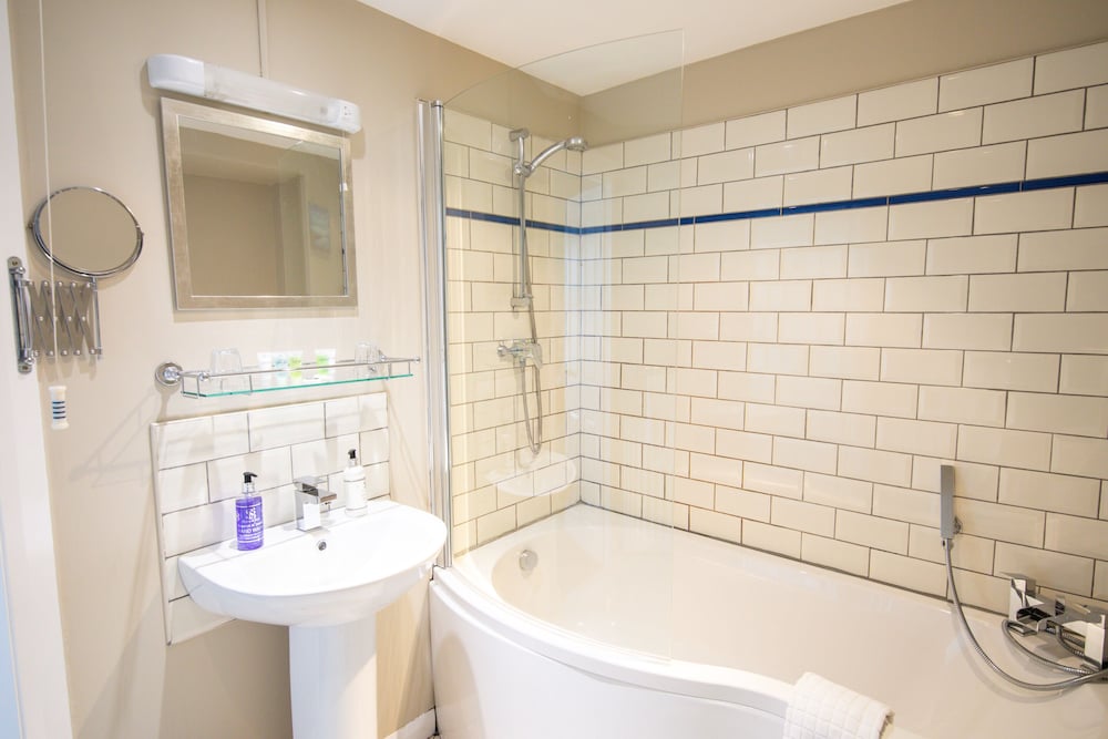Premium Double Room, 1 King Bed, Sea View photo 2