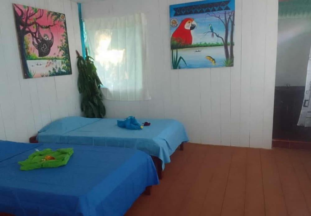 Basic Double Room, 2 Twin Beds photo 2