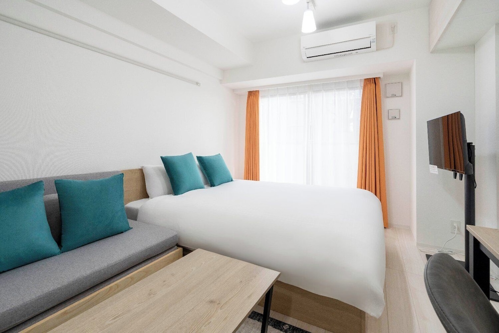 Basic Apartment, Non Smoking (406) photo 2