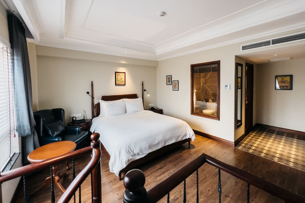 Club Duplex Suite thumbnail 5