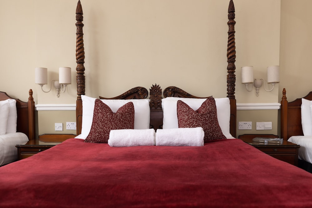 Classic Quadruple Room, Multiple Beds - Photo 6
