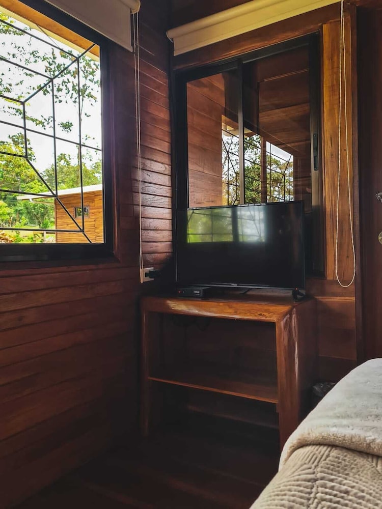 Design Cabin, 2 Bedrooms photo 3