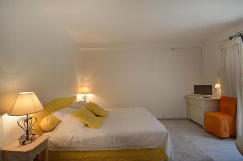 3. Double Room Terrace - Photo 5