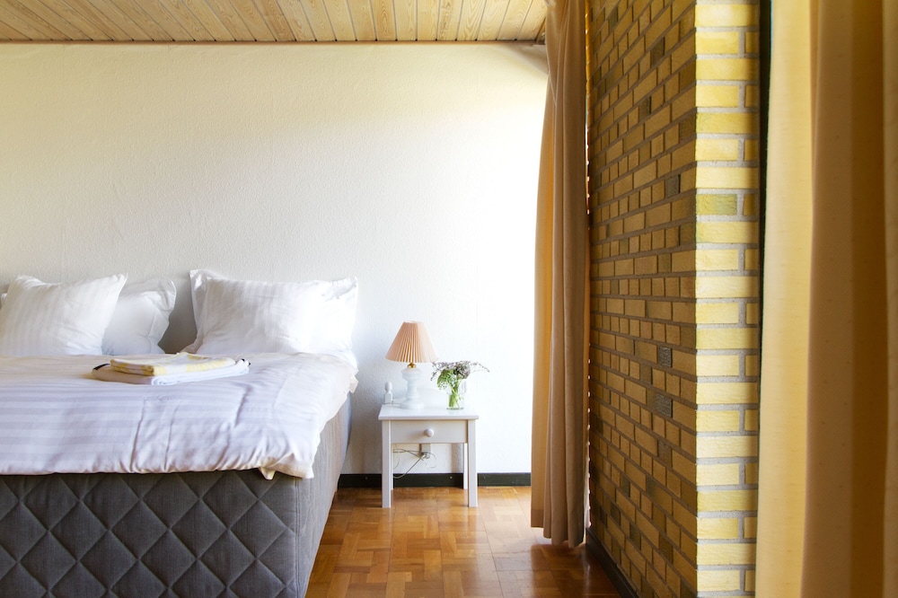 Double Room, Shared Bathroom, Annex Building photo 1