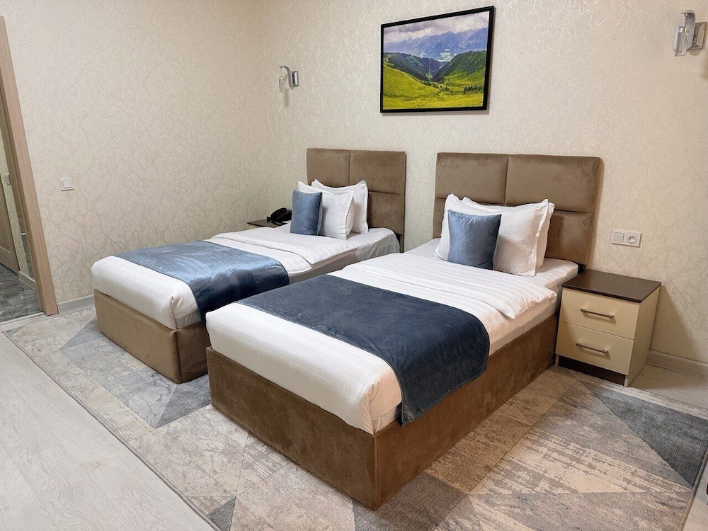 Standard Twin Room - Photo 3