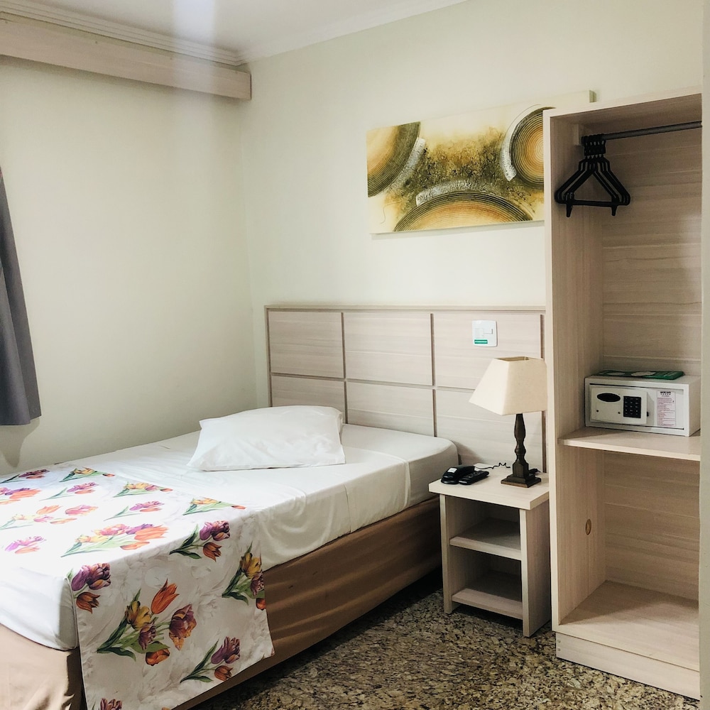 Basic Double Room, Multiple Beds