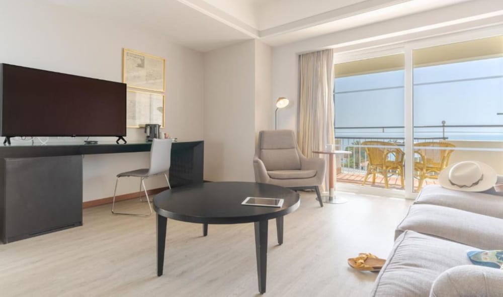 Suite, Sea View - Photo 2