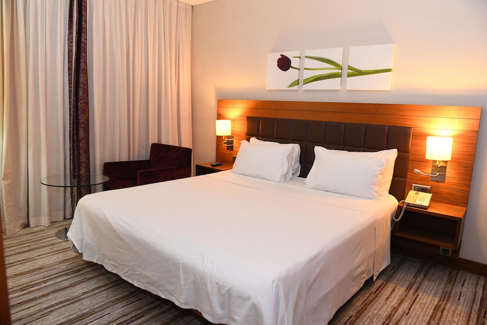 Standard Suite, 1 Bedroom thumbnail 6