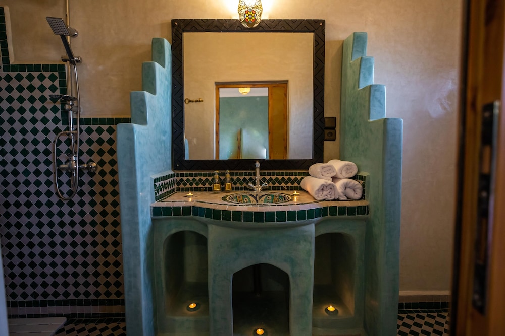 Deluxe Twin Room - Photo 4