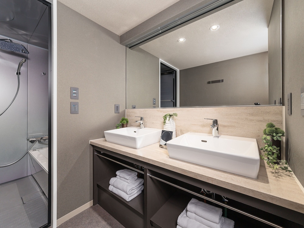 Two-Bedroom Apartment, Non-Smoking - Photo 7