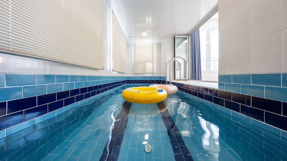 Basic Room, 1 Bedroom (Laonjena Room 401(Pool Villa/BBQ))