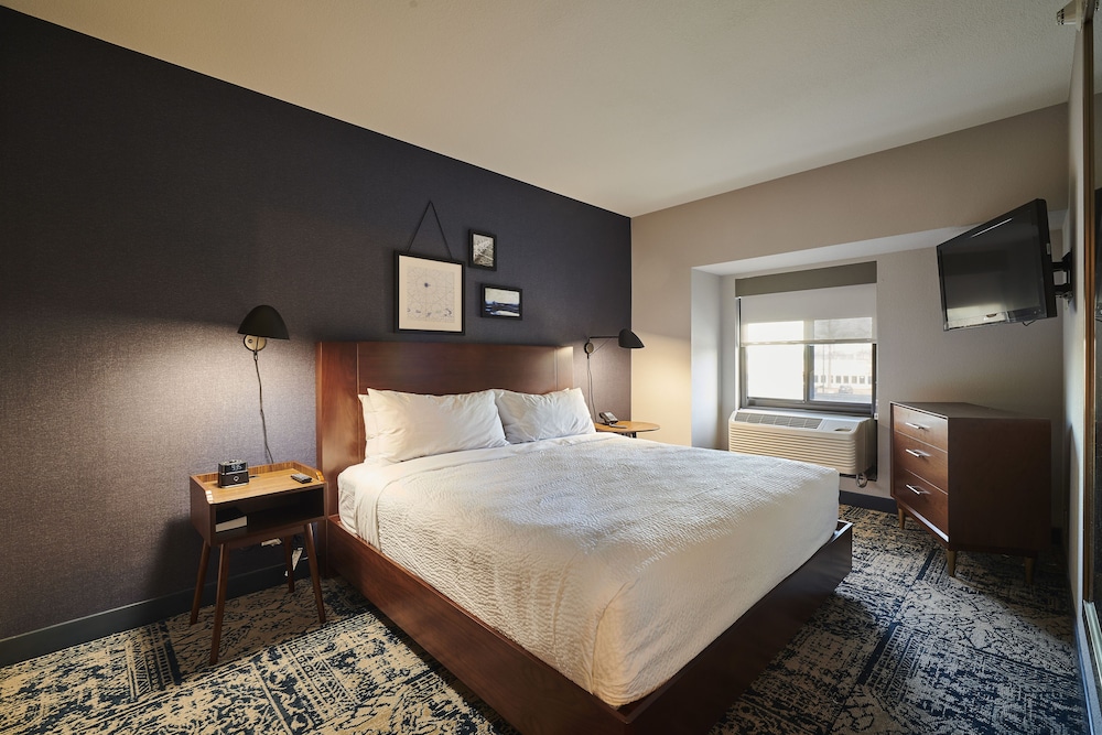 Room, 2 Queen Beds - Photo 2