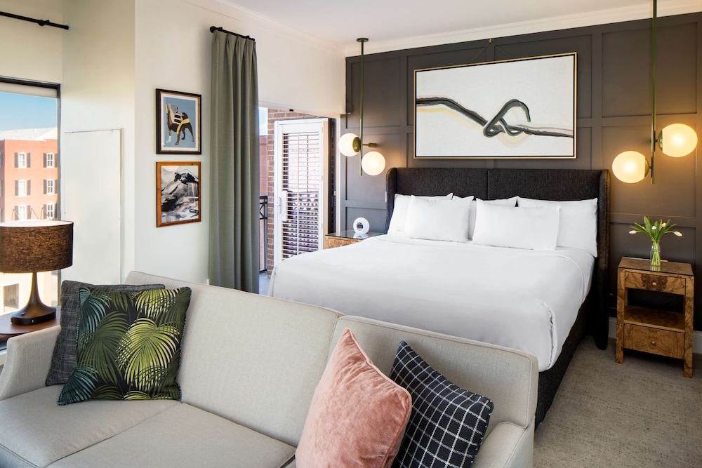 Ellis Square Suite - Photo 1