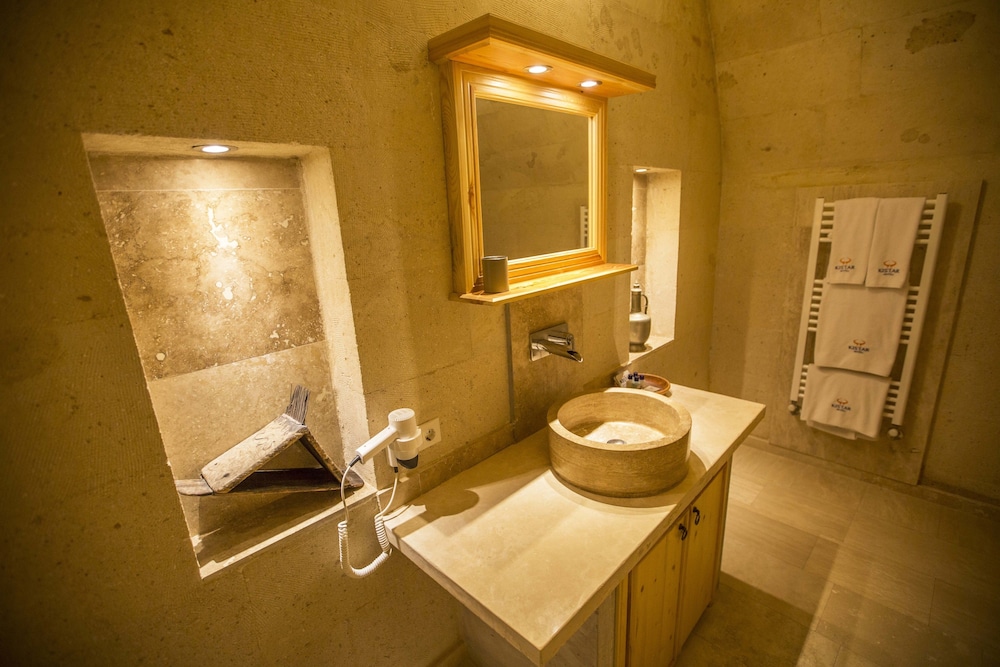 Deluxe Triple Suite photo 2