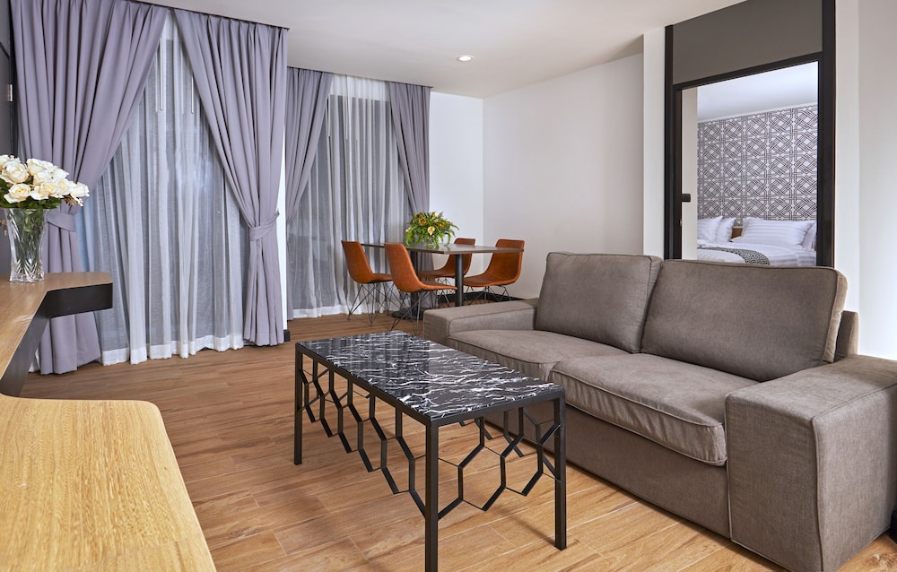 One Bed Premier Suite photo 1