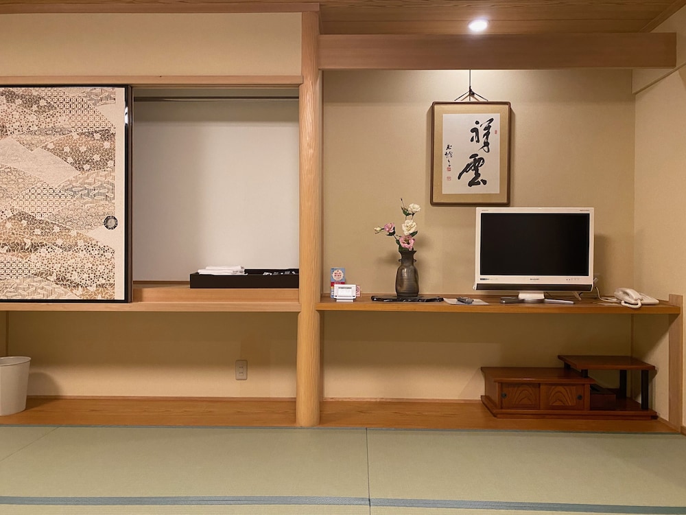 Superior Quadruple Room photo 2