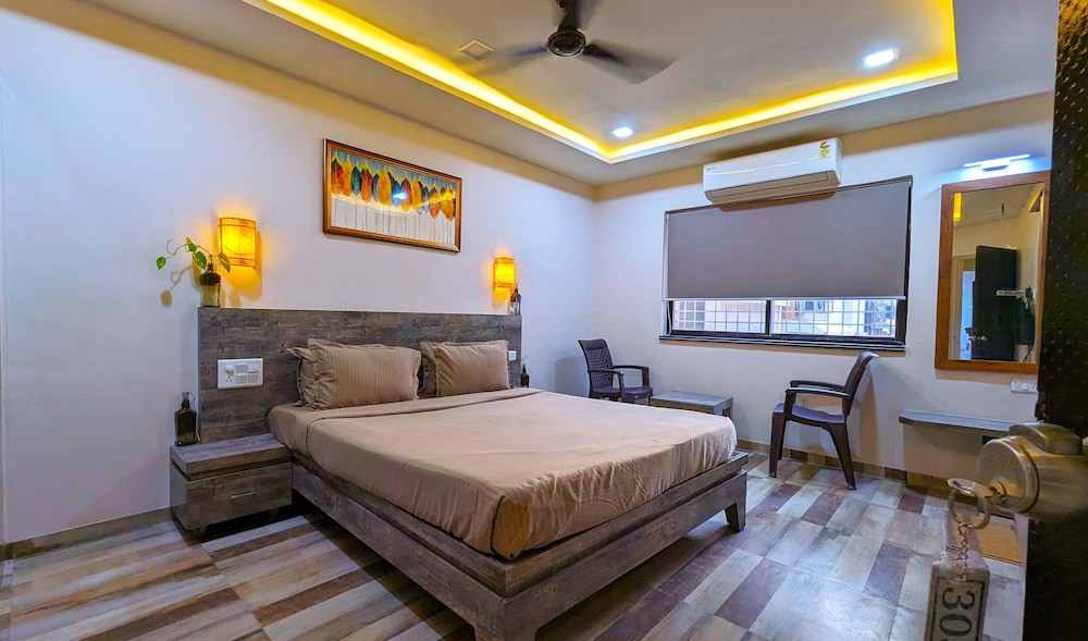 Deluxe Room - Photo 5