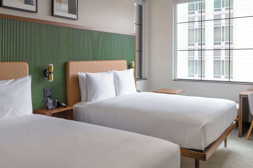 Room, 2 Queen Beds, City View - Photo 1