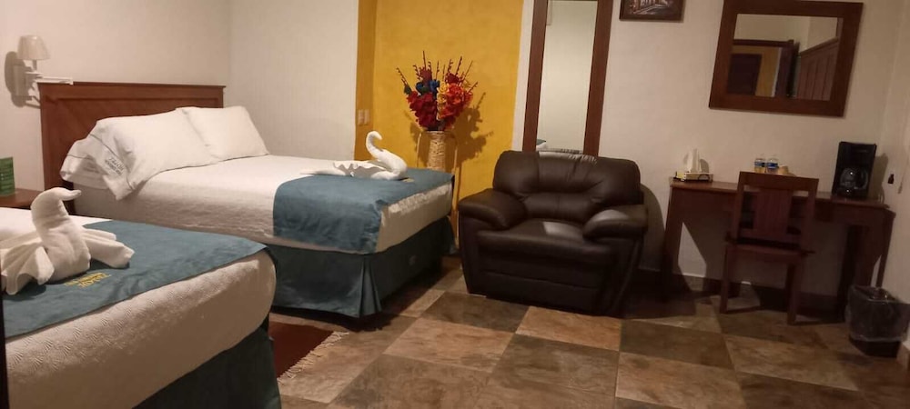 Traditional Quadruple Room, Non Smoking photo 1