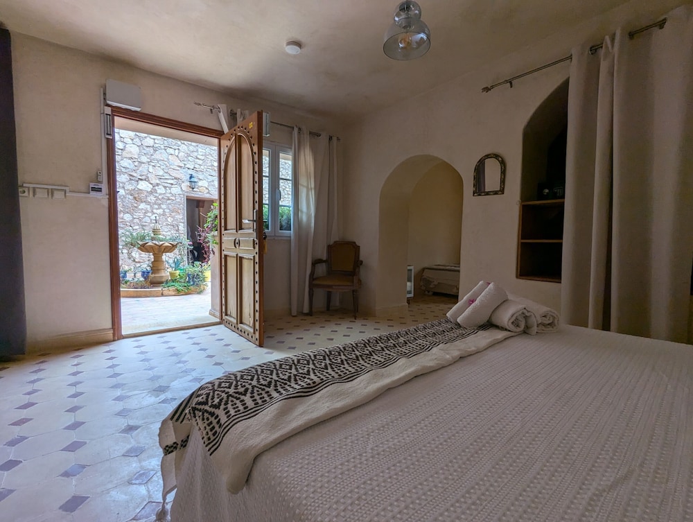Suite, Ensuite (Tiout) photo 3