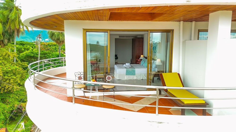 Deluxe Seaview - Photo 8