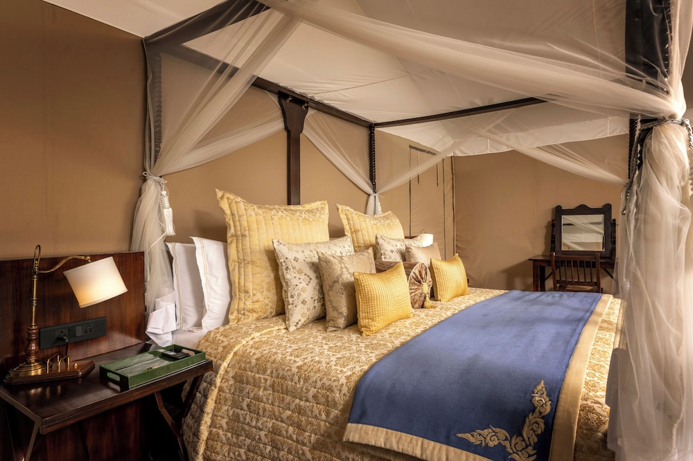 Luxury Tent Twin Bed and Private Sitout photo 1