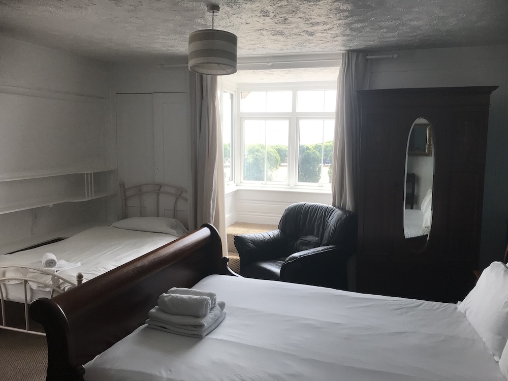 Triple Room, Shared Bathroom, Sea View (Room 12) photo 2
