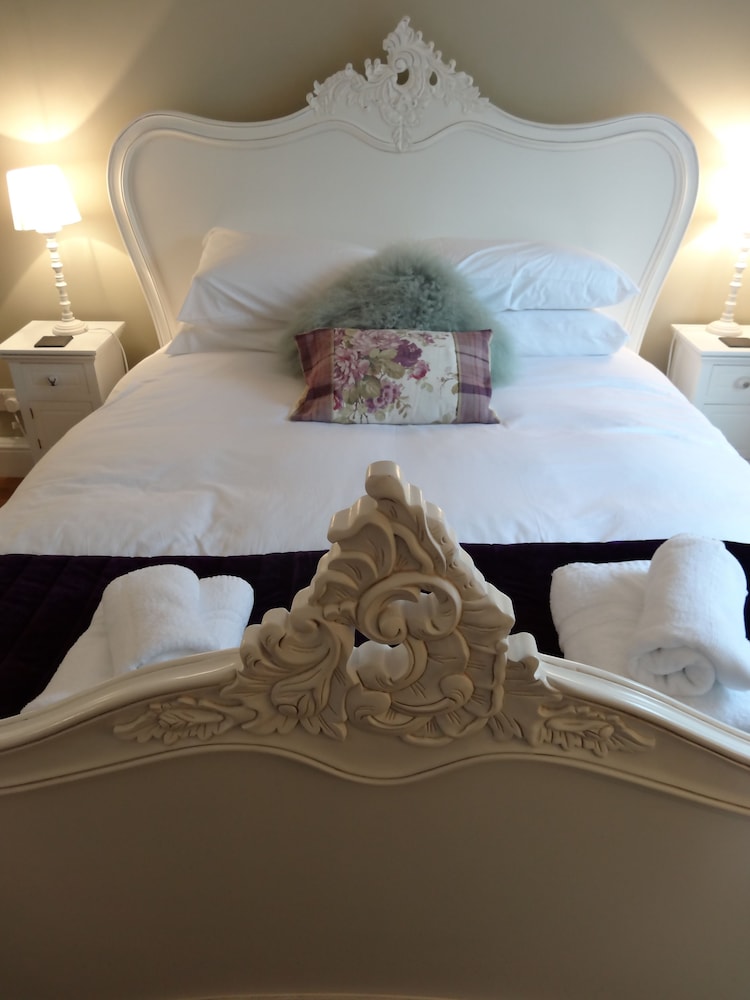 Luxury Apartment, 1 Bedroom, Partial Sea View photo 2