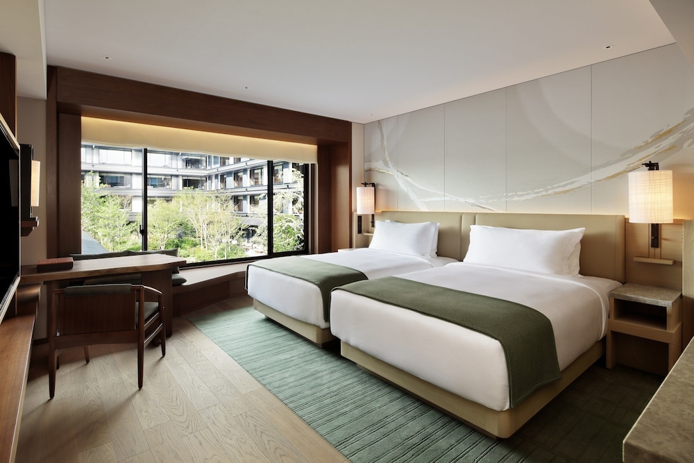 Room, 2 Double Beds, Garden View - Photo 1