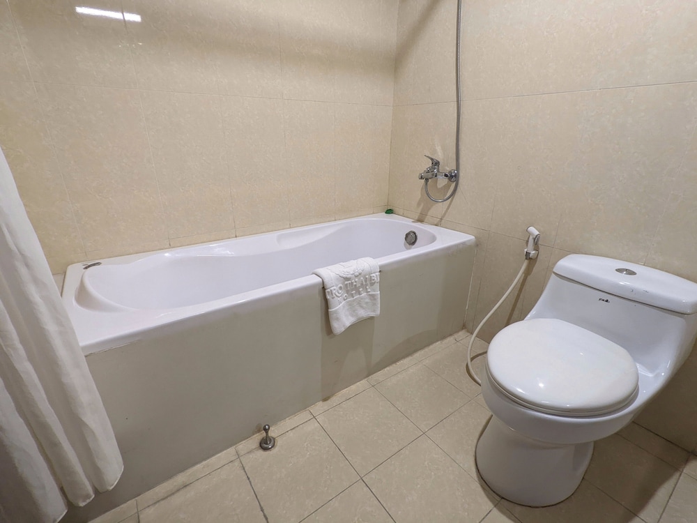 Deluxe Room - Photo 2