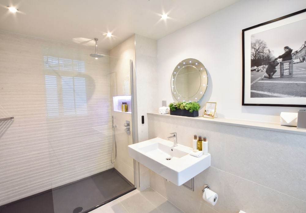 Executive Double Room - Photo 13