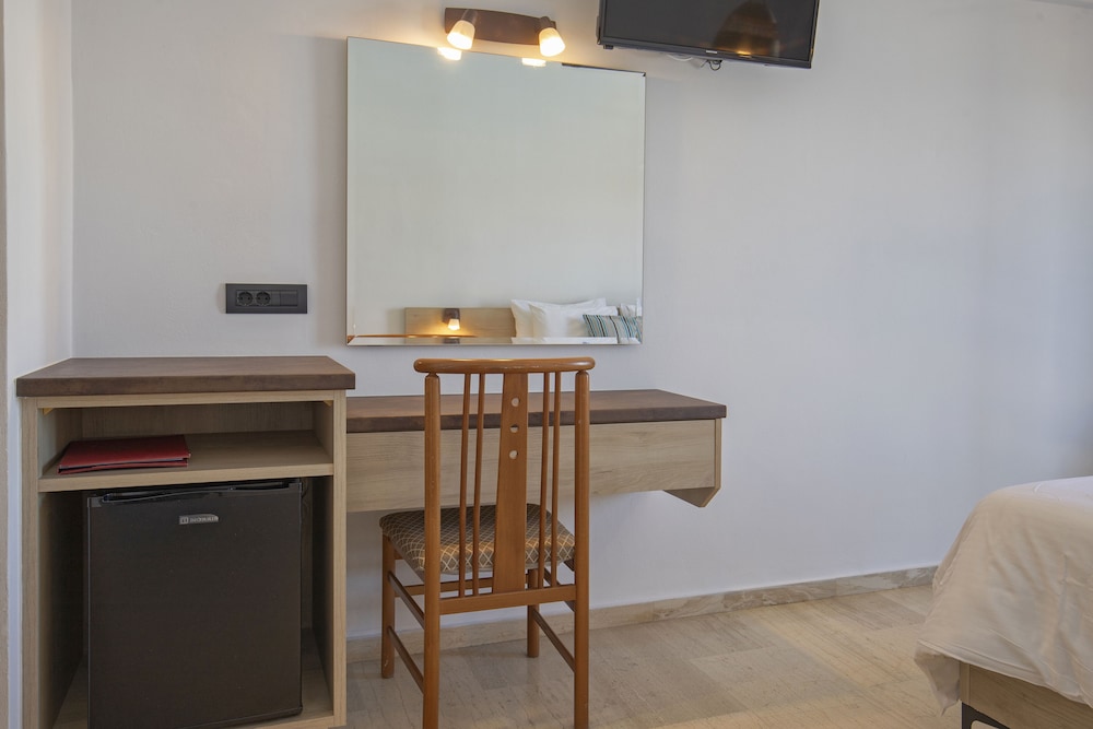 Twin or double STANDARD room with Mountain view photo 3