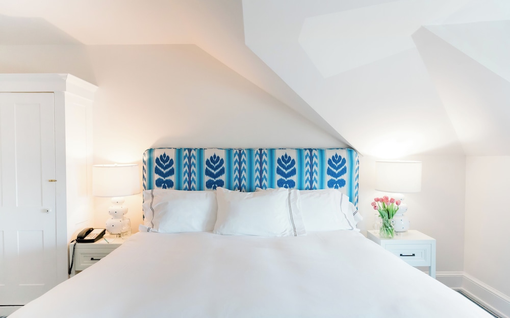 Room (Petite Room At The Inn) photo 3