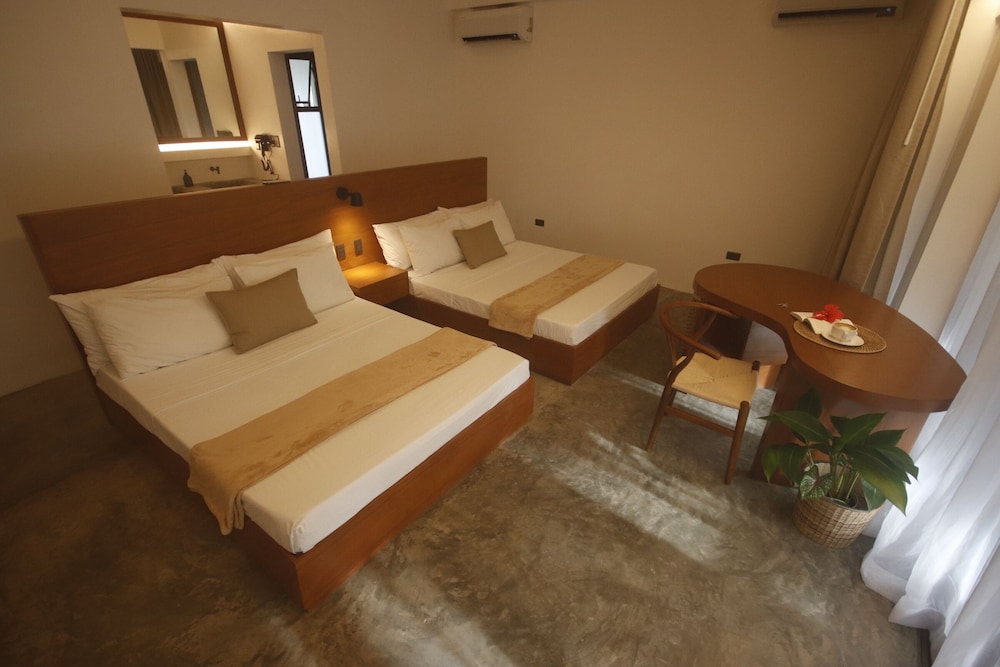 Quadruple Room - Photo 6