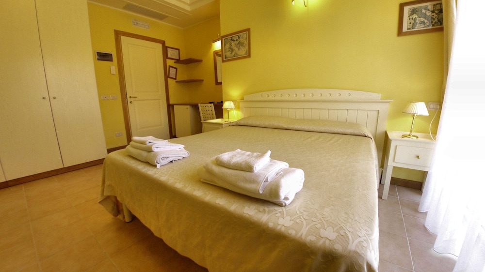 Standard Double Room photo 1